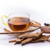 **Beschrijving** Magic Mushrooms Dispensary is verheugd om een nieuwe manier te bieden om jouw magische paddenstoelen te consumeren. De Temple Magic Mushroom Tea Bags zijn verkrijgbaar in drie verschillende smaken: - **Earl Grey** (zwarte thee) - **Rooibos Chai** (kruidenthee) - **Lemon Ginger Gunpowder** (groene thee) Deze biologische theemengsels zullen zelfs de meest kritische theeliefhebbers tevredenstellen. Elk theezakje bevat 1 volledige gram Golden Teacher psilocybine paddenstoelen (Psilocybe Cubensis). De aromatische mengsels van Temple Tea smaken heerlijk en treden snel in werking. Probeer citroensap toe te voegen aan je thee voor een psychedelische boost, of verse gember om misselijkheid tegen te gaan. Als je gedroogde magische paddenstoelen wilt vermijden, is het consumeren via een getrokken thee een uitstekende manier om van psilocybine paddenstoelen te genieten. Een van de voordelen van thee is dat de werking sneller optreedt dan bij het eten van gedroogde paddenstoelen, en dat de smaak aangenamer is. Let wel, de effecten zullen over het algemeen iets korter duren dan bij het eten van de paddenstoelen. **Hoe maak je shroomthee?** Voor de beste resultaten laat je het theezakje 10–20 minuten trekken in heet, niet-kookend water (85 graden Celsius). Elke 2-pack Magic Mushroom Teabag bevat in elk zakje 1 volledige gram Golden Teacher shrooms, voor een totaal van 2 gram. Weet je niet welke Temple Tea je moet proberen? We hebben een Tea Trifecta Pack samengesteld zodat je ze allemaal kunt uitproberen! **Verzendgegevens:** - Gratis versnelde verzending bij bestellingen boven de $99 - Wij verzenden alleen binnen Canada met een trackingnummer - Discreet en vacuümverpakt voor jouw privacy Meer informatie vind je op: [https://mushroomsgrowkits.nl](https://mushroomsgrowkits.nl)